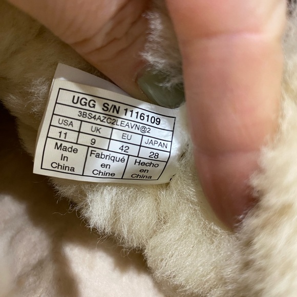 UGG CLASSIC ULTRA MINI BOOT Women's US Sz 11 - Picture 8 of 10